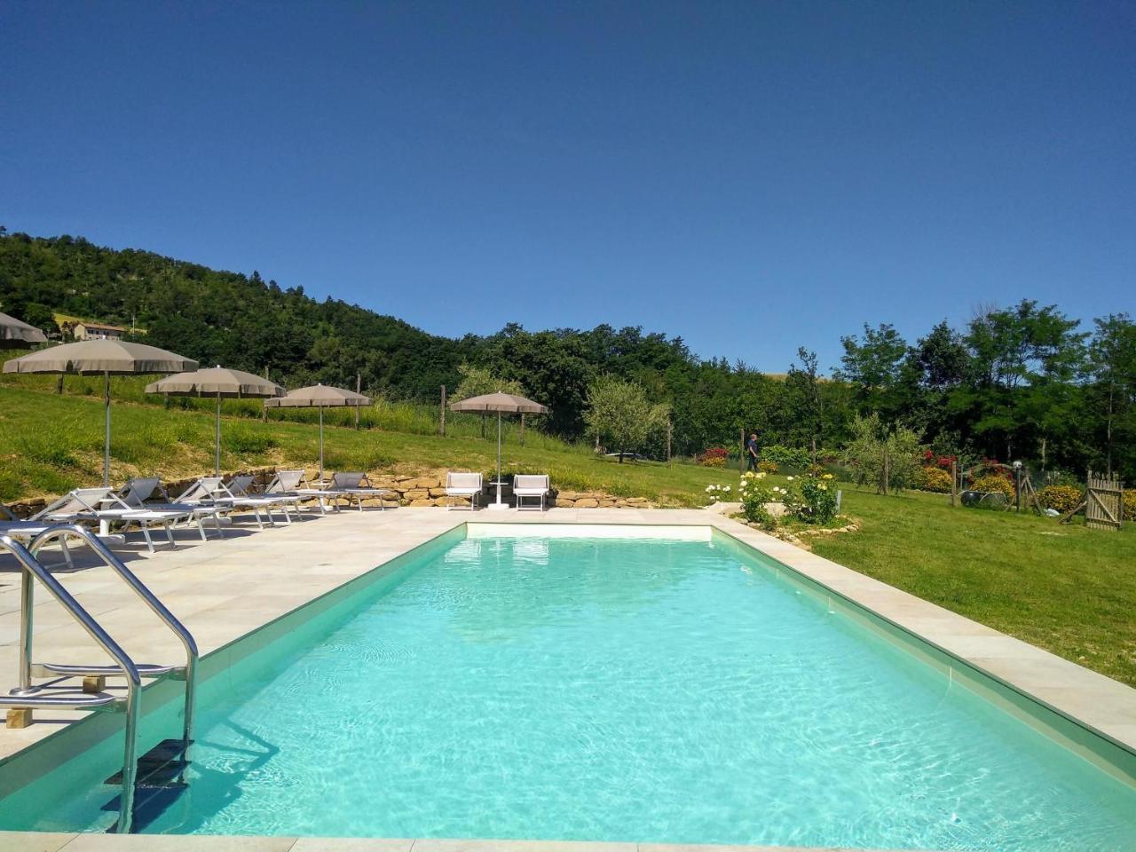 Agriturismo Montelovesco Brunetta ภายนอก รูปภาพ