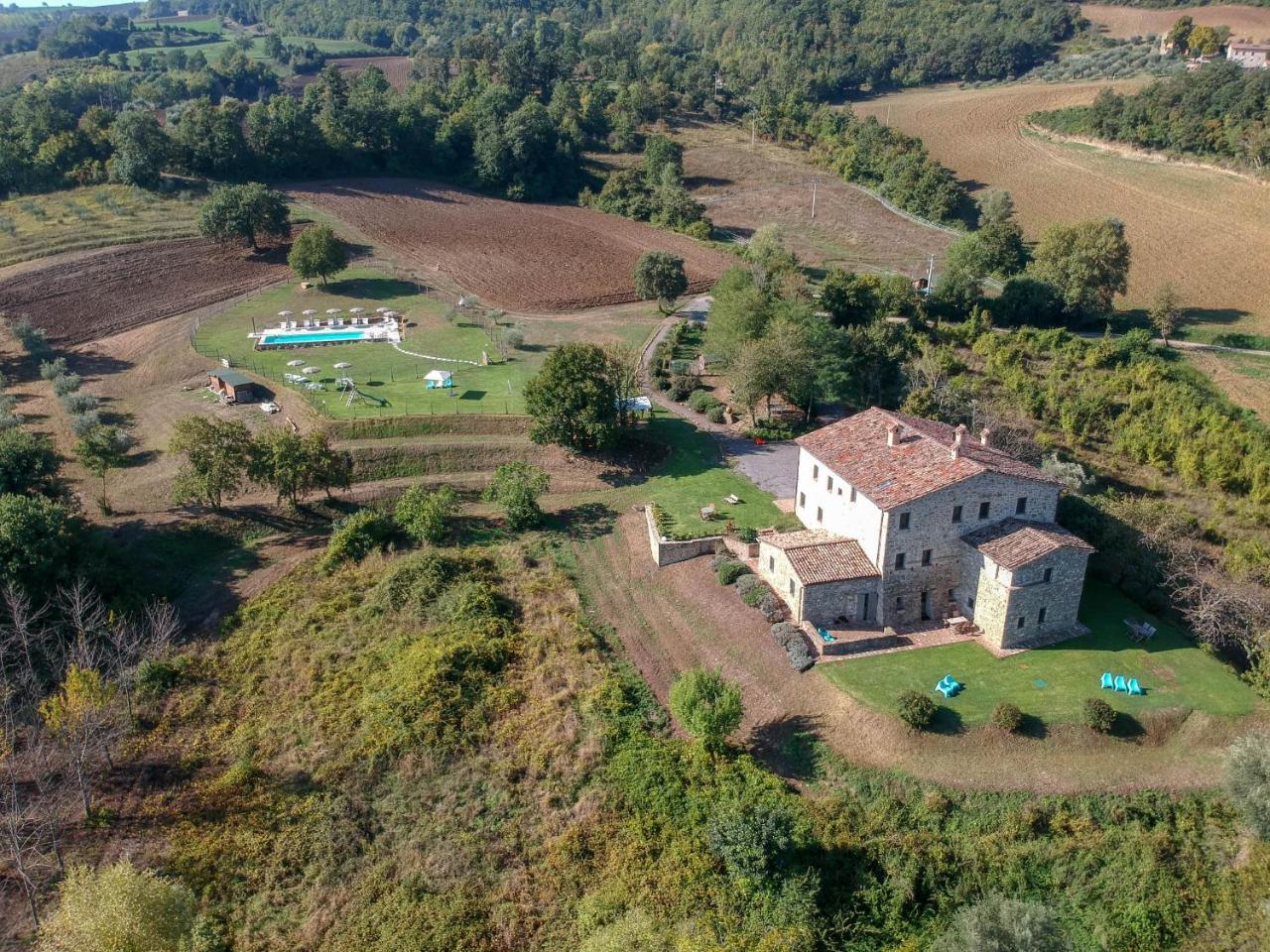 Agriturismo Montelovesco Brunetta ภายนอก รูปภาพ