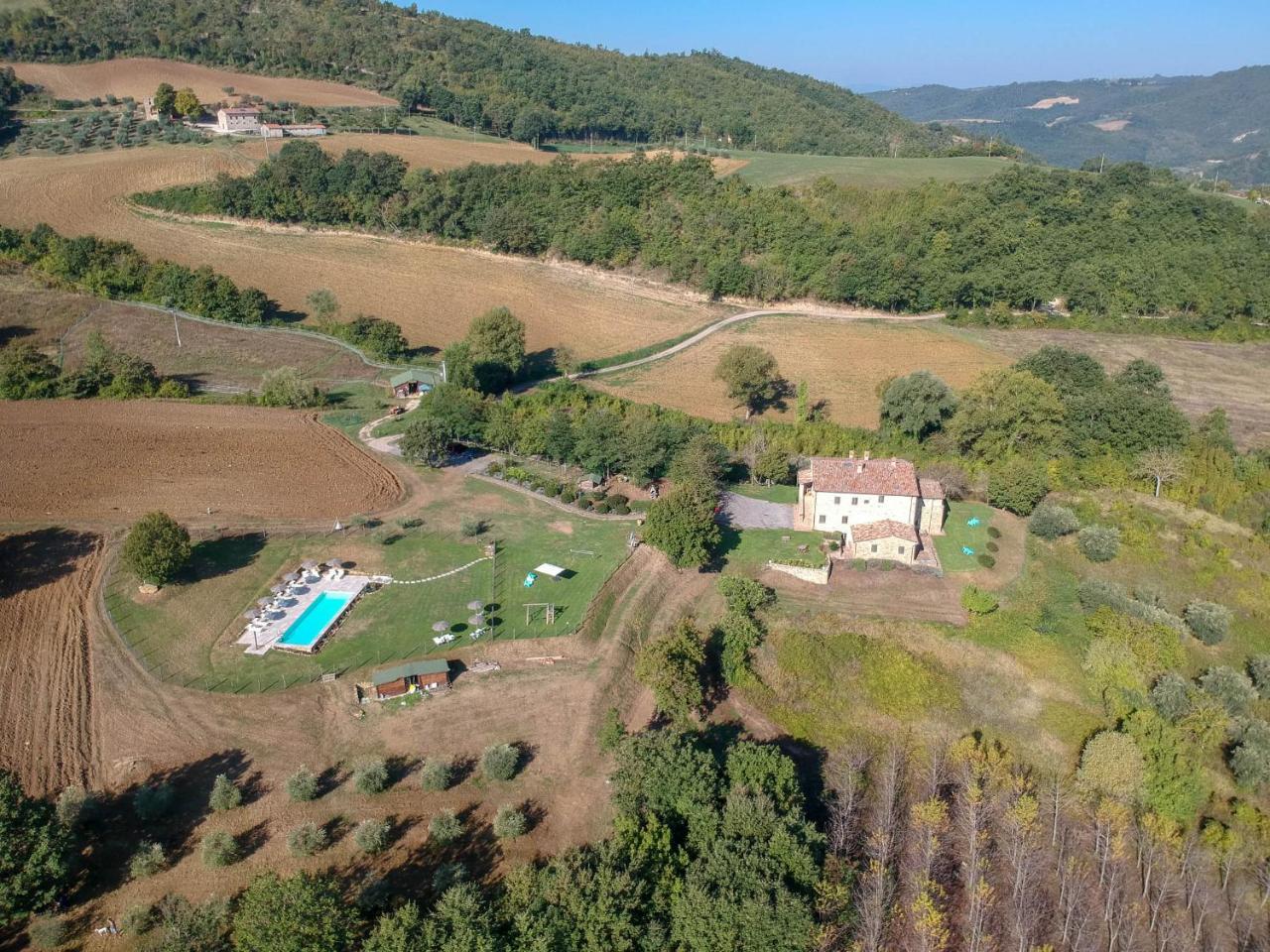 Agriturismo Montelovesco Brunetta ภายนอก รูปภาพ