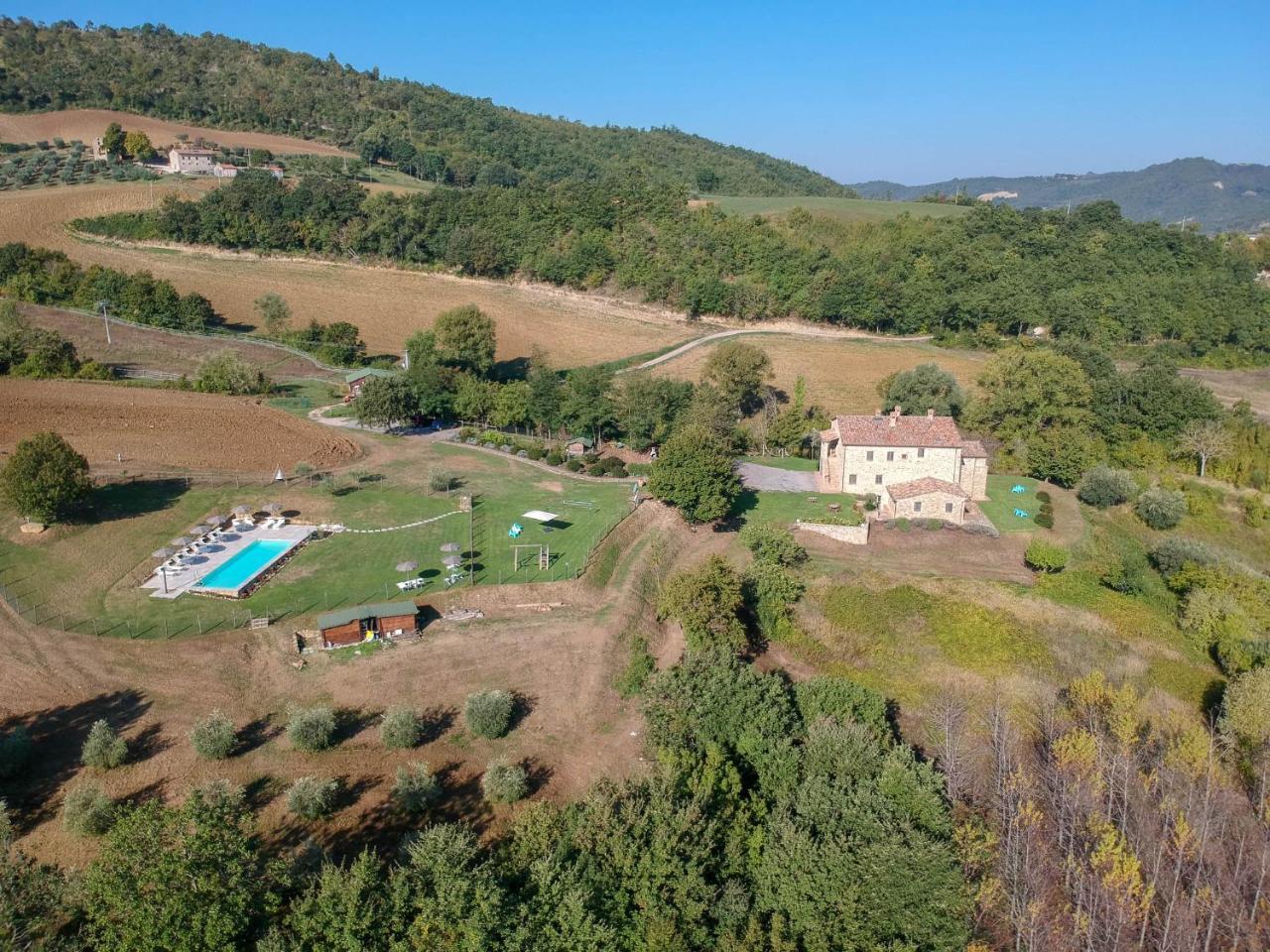 Agriturismo Montelovesco Brunetta ภายนอก รูปภาพ