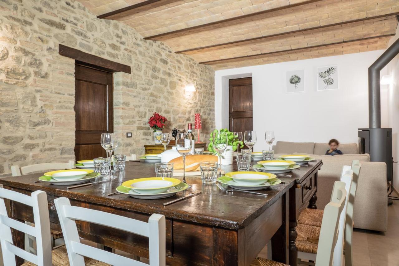 Agriturismo Montelovesco Brunetta ภายนอก รูปภาพ